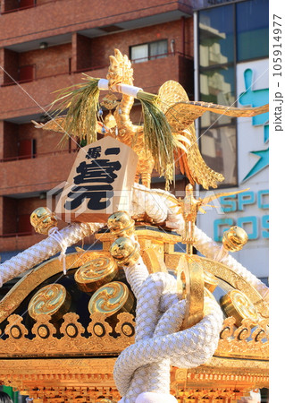 富岡八幡宮のお神輿　江戸三大祭り　水かけ祭り 105914977