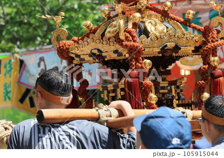 富岡八幡宮のお神輿 江戸三大祭り 水かけ祭り 富岡八幡宮のお神輿 江戸三大祭り 水かけ祭り 105915044