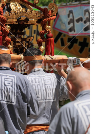 富岡八幡宮のお神輿　江戸三大祭り　水かけ祭り 105915045