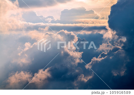 日本の横浜都市景観 終戦記念日の空。78回目…戦争の惨禍、繰り返さない…コロナ“戦争”…＝8月15日 105916589