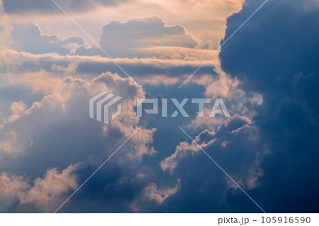 日本の横浜都市景観 終戦記念日の空。78回目…戦争の惨禍、繰り返さない…コロナ“戦争”…＝8月15日 105916590