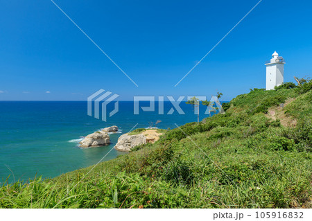 夏の加佐岬の眺め　石川県加賀市 105916832