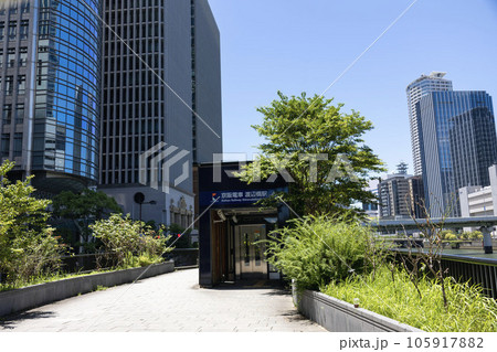 京阪線渡辺橋駅のエレベータの入口(2023年7月16日撮影) 京阪線渡辺橋駅のエレベータの入口(2023年7月16日撮影) 105917882