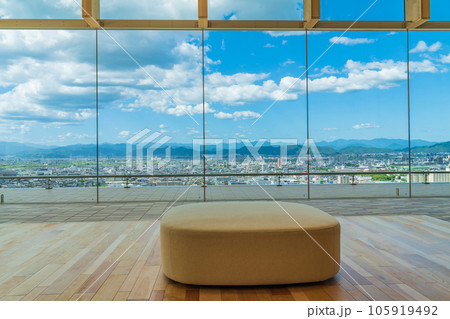 岐阜県庁、清流ロビーからの眺め〈岐阜県岐阜市〉 岐阜県庁、清流ロビーからの眺め〈岐阜県岐阜市〉 105919492