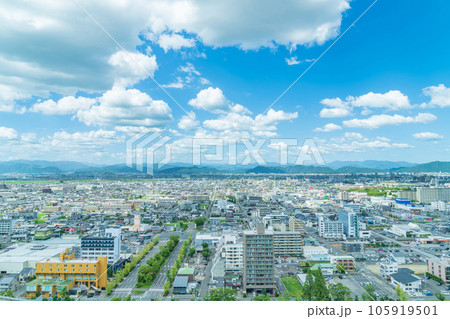 岐阜県庁、清流ロビーからの眺め〈岐阜県岐阜市〉 岐阜県庁、清流ロビーからの眺め〈岐阜県岐阜市〉 105919501