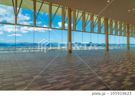 岐阜県庁、清流ロビーからの眺め〈岐阜県岐阜市〉 105919623