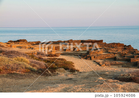 View of the scenic Aragonese Castle, Le Castella on the Ionian Sea in the town of Isola di Capo Rizzuto, Italy 105924086