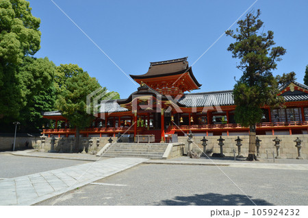 石清水八幡宮　回廊と楼門　京都府八幡市 105924232