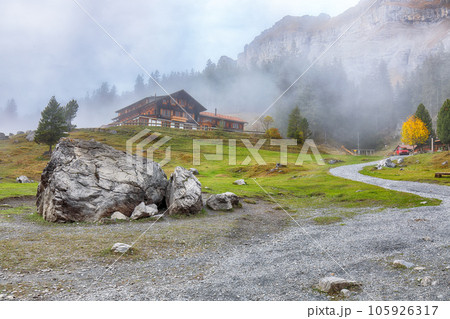Amazing autumn view of Oeschinen valley Amazing autumn view of Oeschinen valley 105926317