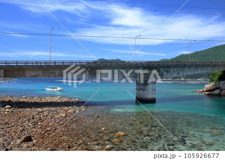 新柏島大橋　海と空　（幡多郡　大月町） 105926677