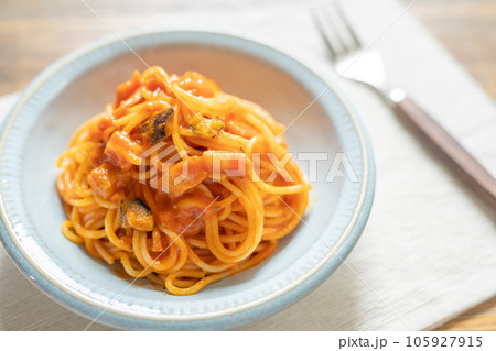 ベーコンと茄子のシンプルなトマトパスタ ベーコンと茄子のシンプルなトマトパスタ 105927915