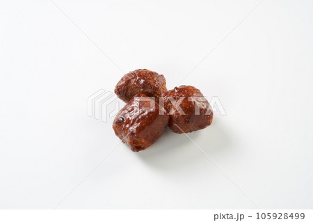 煎餅　白背景イメージ 105928499