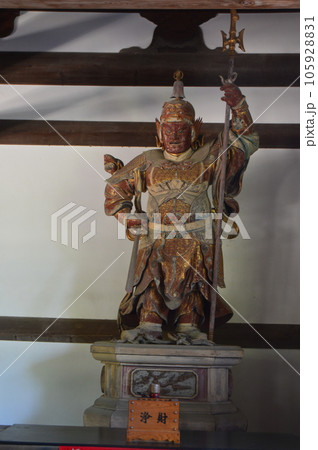 「増長天」の像（萬福寺･天王殿／京都府宇治市五ケ庄三番割34） 105928831