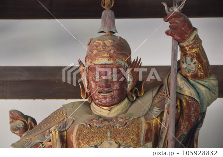 「増長天」の像（萬福寺･天王殿／京都府宇治市五ケ庄三番割34） 105928832