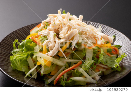 鶏ササミのサラダ 105929279