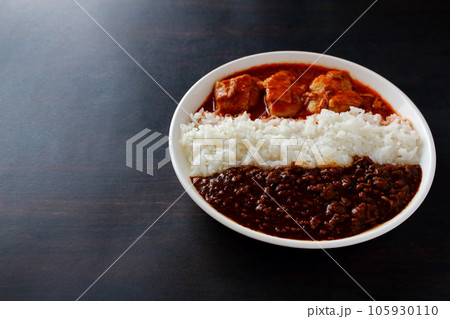 バターチキンカレーとキーマカレーのあいがけカレー バターチキンカレーとキーマカレーのあいがけカレー 105930110