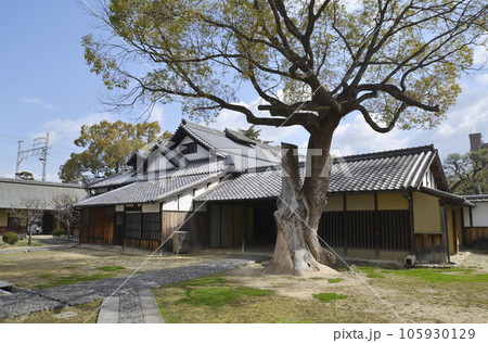 鴻池新田会所　本屋　大阪府東大阪市鴻池元町 105930129