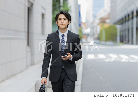 フレッシャーズ 就活する男性 フレッシャーズ 就活する男性 105931371