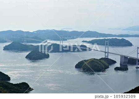 愛媛亀老山展望公園から来島海峡大橋を望む 105932509