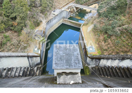 高知県越知町　桐見ダム 105933602