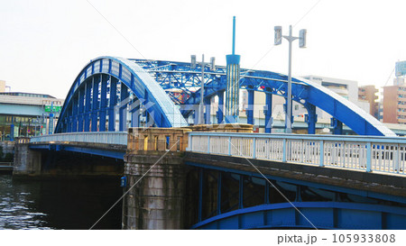 駒形橋と隅田川の風景 105933808