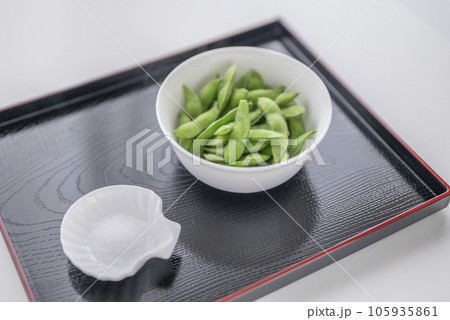 夏に美味しい枝豆 夏に美味しい枝豆 105935861