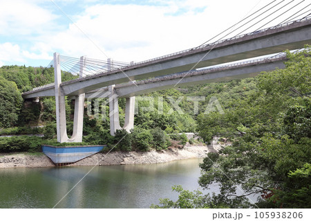 山陽自動車道 つくはら橋(兵庫県 神戸市 呑吐ダム) 山陽自動車道 つくはら橋(兵庫県 神戸市 呑吐ダム) 105938206
