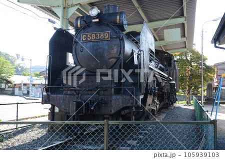 天竜二俣駅前に停車するC58形蒸気機関車（C58形389号機） 105939103