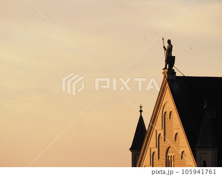 ノイシュヴァンシュタイン城(マリエン橋から), 2023, 夏, 夕刻 ノイシュヴァンシュタイン城(マリエン橋から), 2023, 夏, 夕刻 105941761