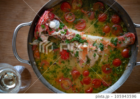 真鯛のアクアパッツァ 105943596