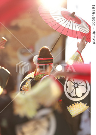 和装で踊るよさこい 和装で踊るよさこい 105946591