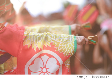 和装で踊るよさこい 和装で踊るよさこい 105946837