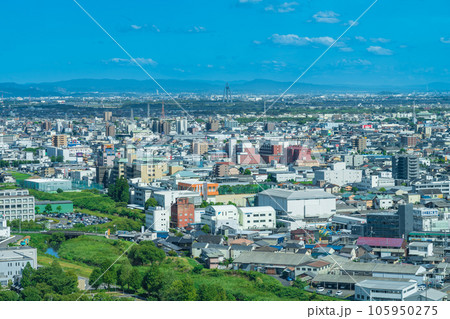 岐阜県庁、清流ロビーからの眺め〈岐阜県岐阜市〉 105950275