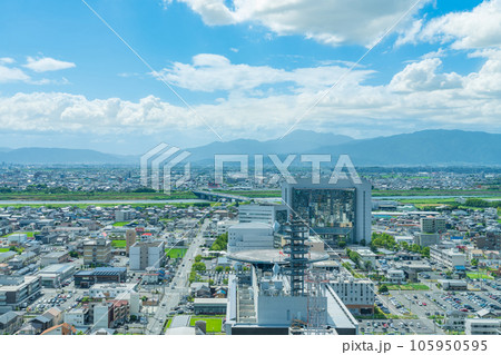 岐阜県庁、清流ロビーからの眺め〈岐阜県岐阜市〉 岐阜県庁、清流ロビーからの眺め〈岐阜県岐阜市〉 105950595