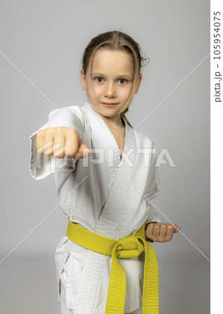 Caucasian girl practises karate 105954075