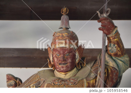 「増長天」の像（萬福寺･天王殿／京都府宇治市五ケ庄三番割34） 105958546