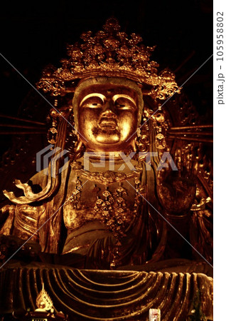 虚空蔵菩薩像（東大寺･大仏殿／奈良県奈良市雑司町） 105958802