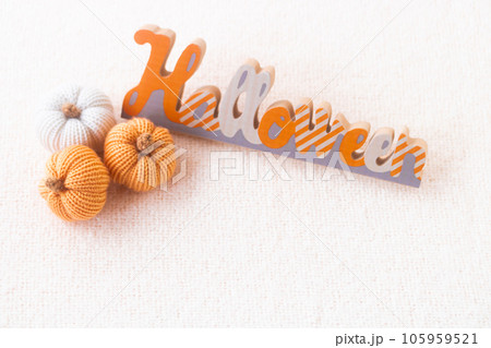 編みぐるみのパンプキンとHalloweenタイトル 105959521
