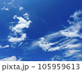 夏の雲のある青空の写真素材3 105959613
