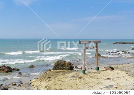 つぶて浦の鳥居　愛知県南知多町 105960064