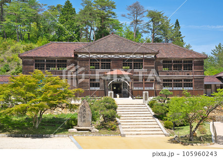 【吹屋ふるさと村 (旧吹屋小学校)】 岡山県高梁市成羽町吹屋 【吹屋ふるさと村 (旧吹屋小学校)】 岡山県高梁市成羽町吹屋 105960243