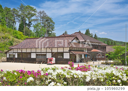 【吹屋ふるさと村 (旧吹屋小学校)】 岡山県高梁市成羽町吹屋 【吹屋ふるさと村 (旧吹屋小学校)】 岡山県高梁市成羽町吹屋 105960299