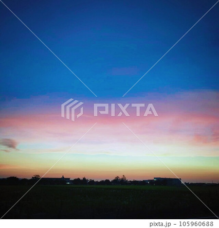 美しい夕焼け空 美しい夕焼け空 105960688