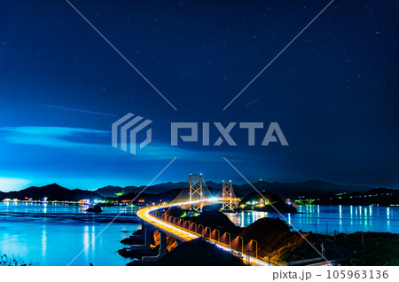 大鳴門橋の夜景 ~淡路島側から~ 大鳴門橋の夜景 ~淡路島側から~ 105963136