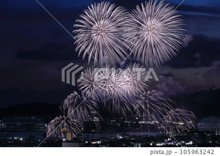蒲郡花火大会のスターマイン 105963242