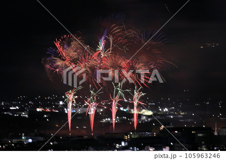 蒲郡の夜空に咲く花火 蒲郡の夜空に咲く花火 105963246