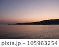 安芸の宮島の朝焼け 105963254