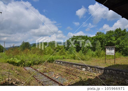 根室本線休止区間　落合駅　最後の夏風景 105966971