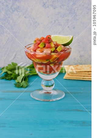 メキシコ料理のセビーチェ・アカプルケーニョ Ceviche acapulqueño  105967095