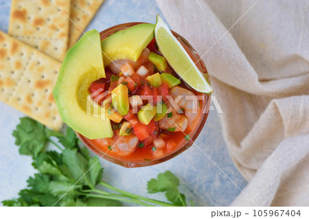 メキシコ料理のセビーチェ・アカプルケーニョ Ceviche acapulqueño  105967404